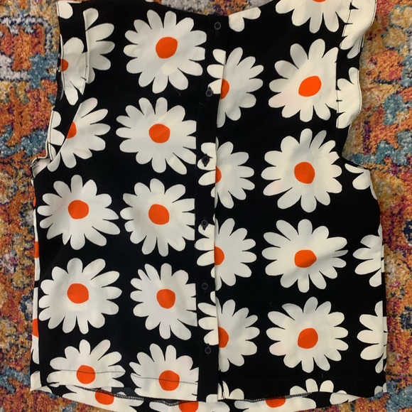 Floral sleeveless top - Picture 2 of 3